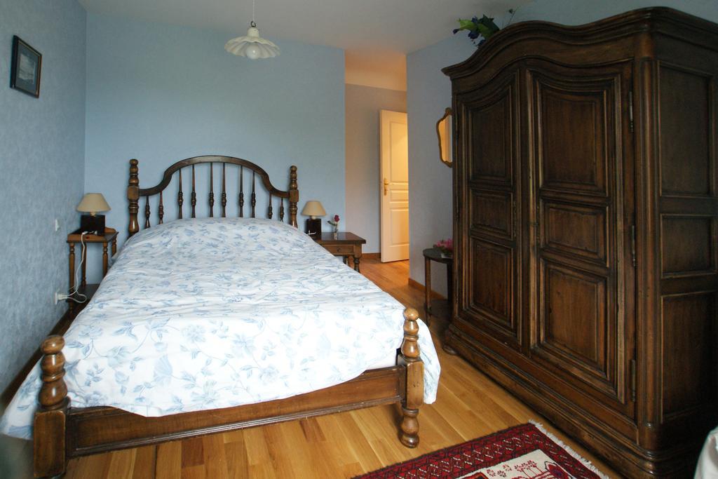 La Grande Malardiere Saint-Georges-Buttavent Zimmer foto